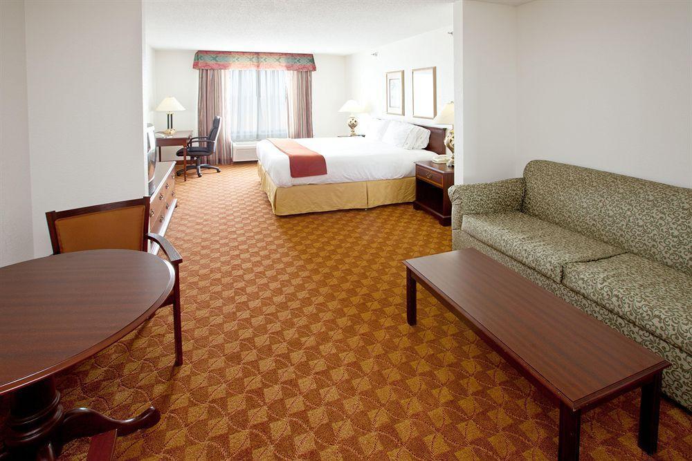 Holiday Inn Express & Suites Shelbyville By Ihg Oda fotoğraf
